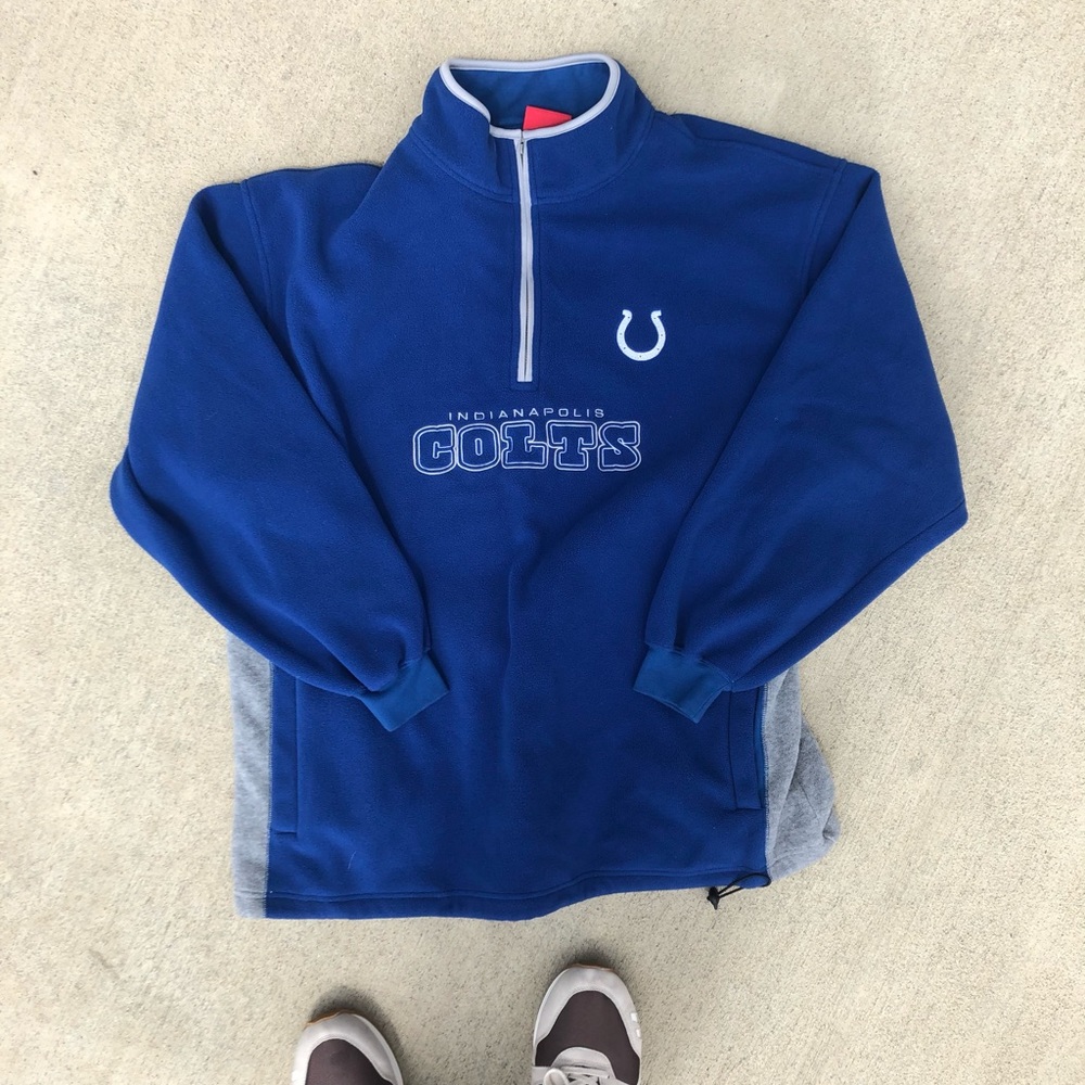 Vintage colts pull over